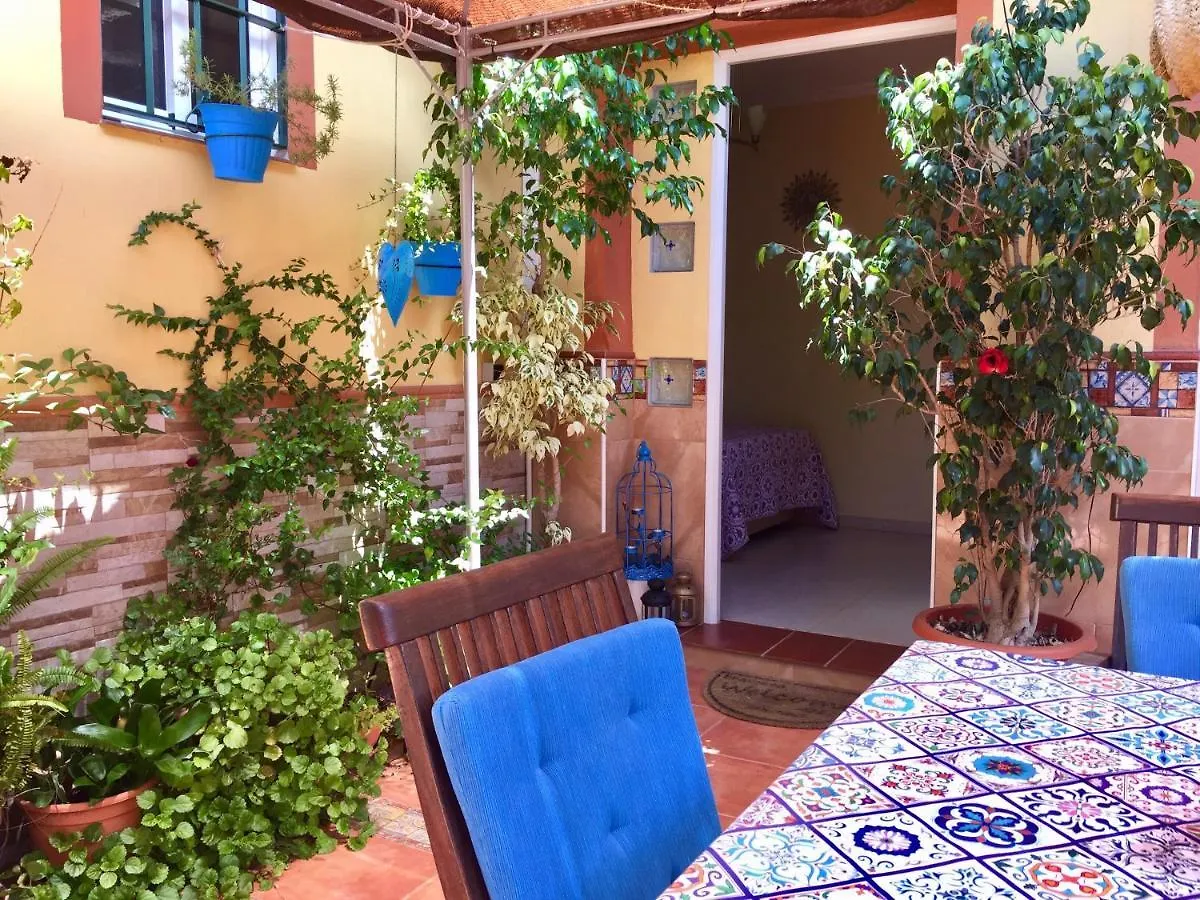 Cool Garden And Suite Mairena del Aljarafe 0*,