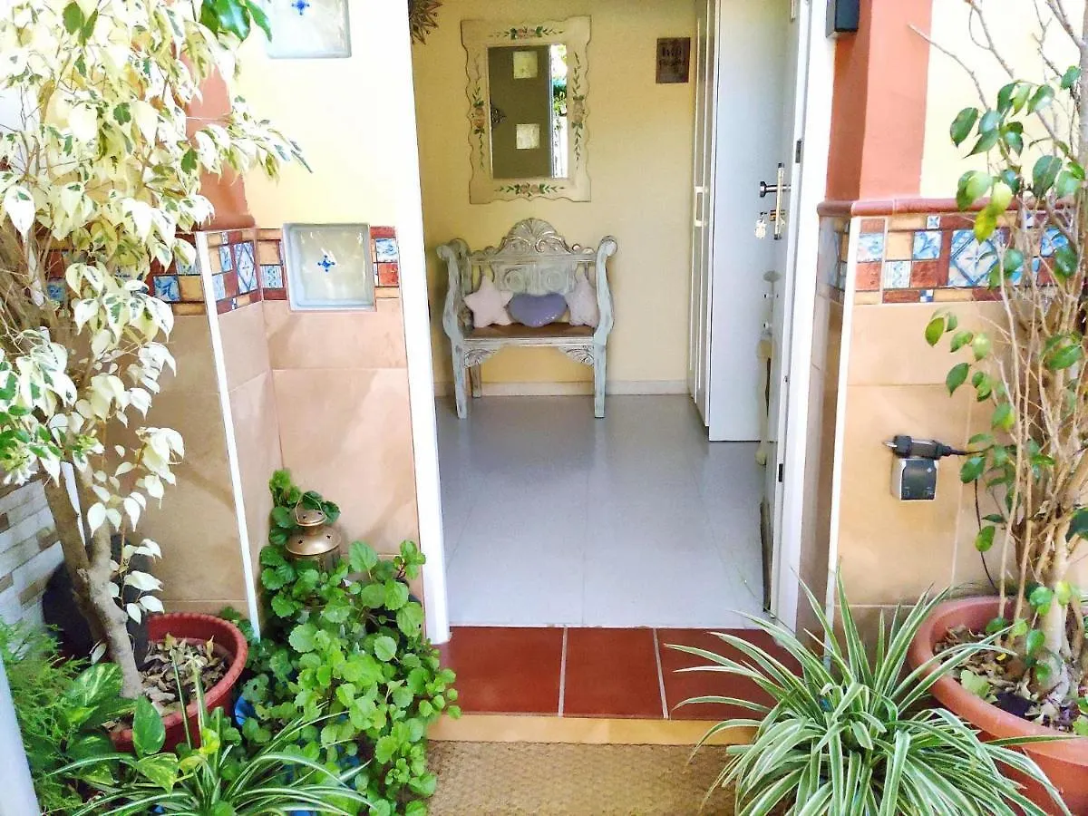 Homestay Cool Garden And Suite Mairena del Aljarafe